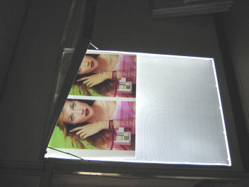 LEDライトパネル屋外用 LEDライトパネル屋外用 扉開時